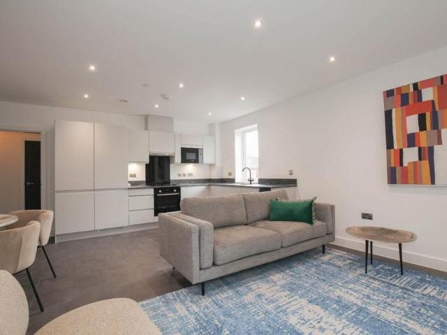 Apartment for rent in London Borough of Hounslow, Strand