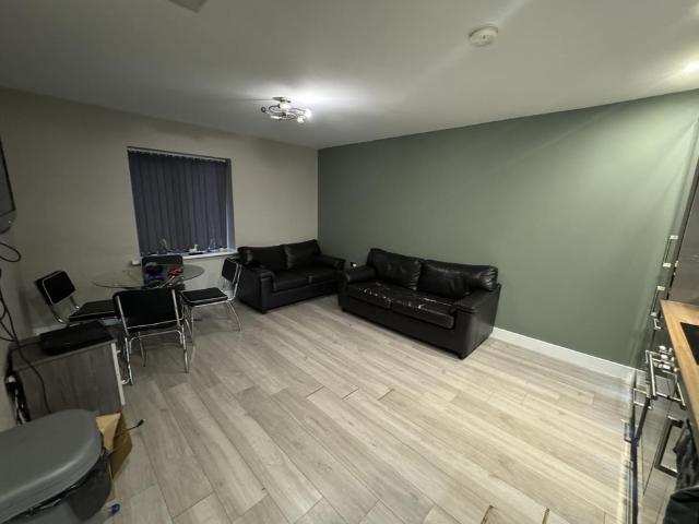 Apartment for rent in Hyde Park, West Yorkshire
