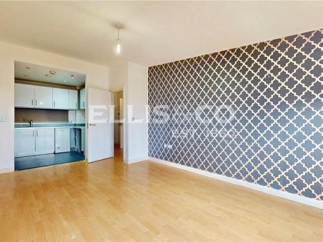 Apartment for rent in Alperton, Greater London