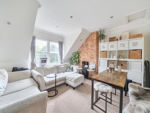 Apartment for rent in St Albans, Five Acres