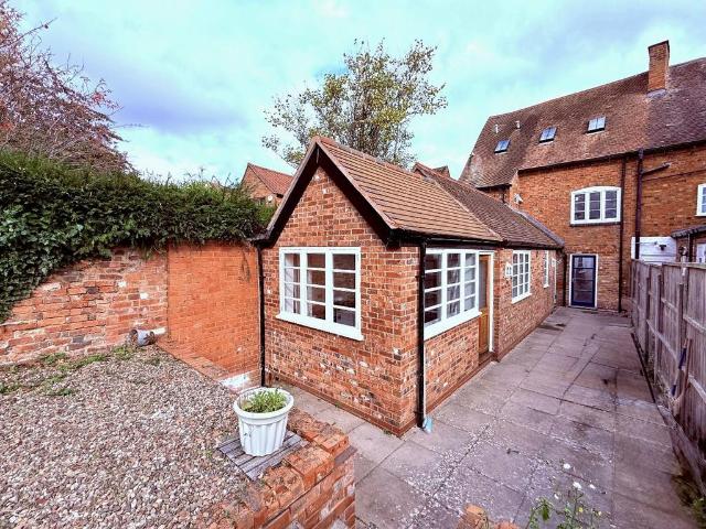 Flat for rent in Crookhill, Worcestershire