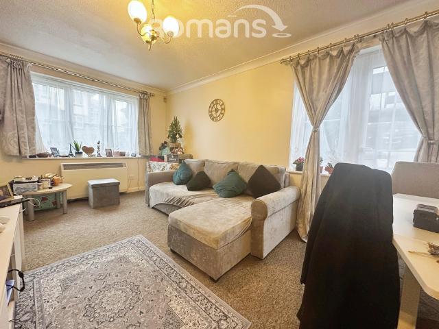 Apartment for rent in Daws Hill, Cressex