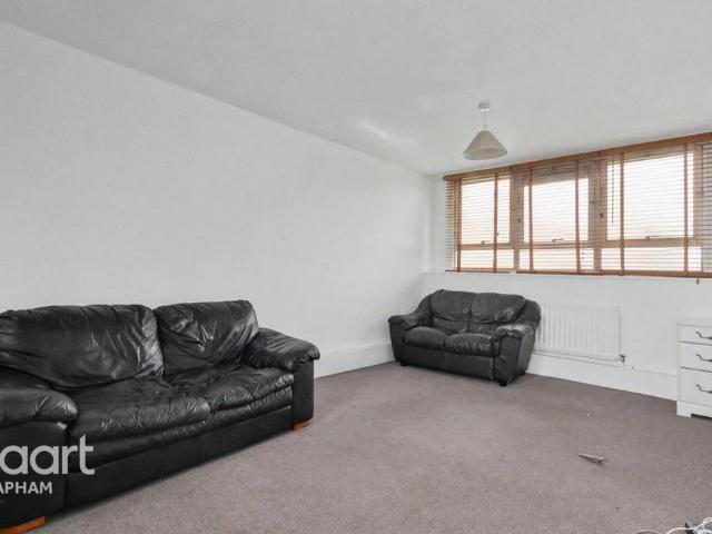 Apartment for rent in Highams Park, Greater London