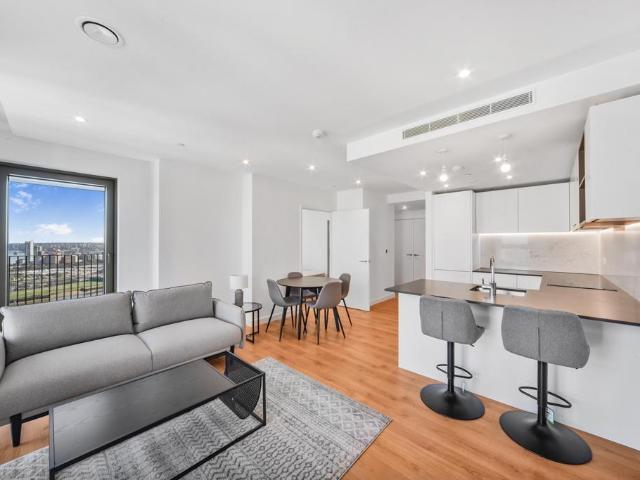 Flat for rent in Isle Of Dogs, Greater London
