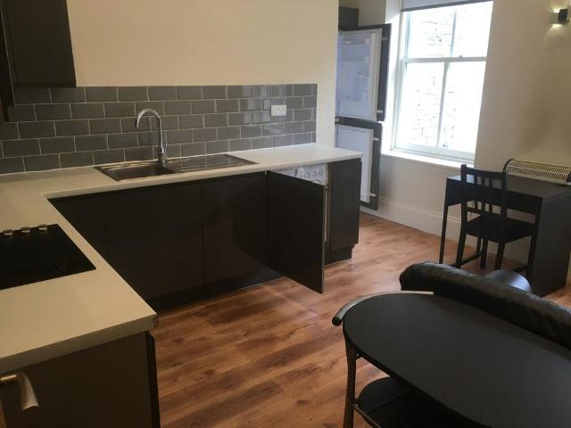 Flat for rent in Hillhouse, Huddersfield