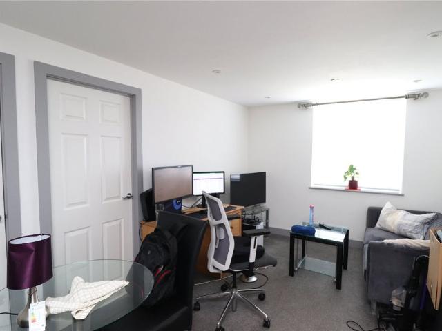 Apartment for rent in Woodhouse Hill, Leeds