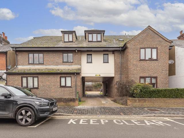 Flat for rent in St Albans, Five Acres