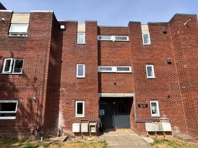 Flat for rent in Brookside, Telford