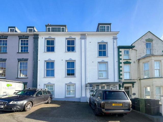Flat for rent in St Helier