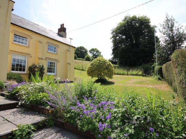 Flat for rent in Nettlecombe, Chapel Cleeve