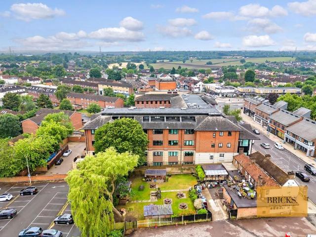 Flat for rent in Potters Bar, Hertfordshire