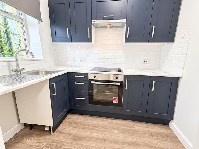 Apartment for rent in Mickleburgh Hill, Canterbury