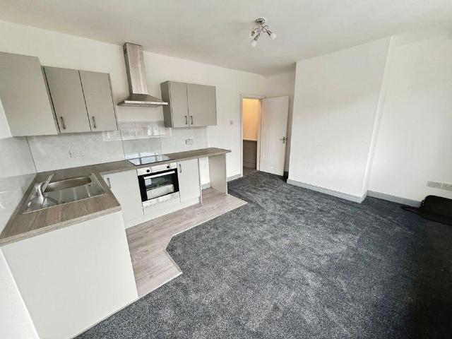 Apartment for rent in Markland Hill, Lee Bank