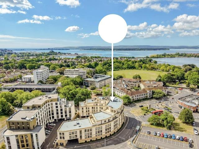 Flat for rent in Poole