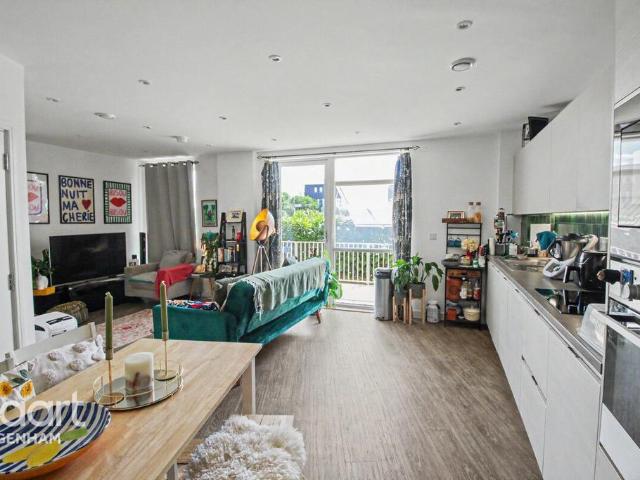 Flat for rent in Greater London