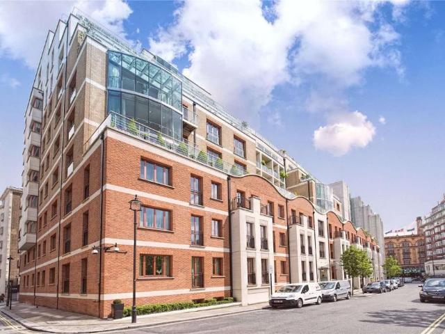 Flat for rent in Knightsbridge, Greater London