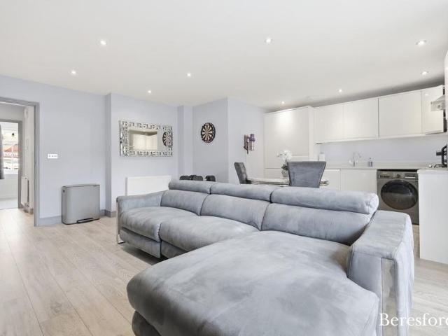 Apartment for rent in Sunnymede, Basildon