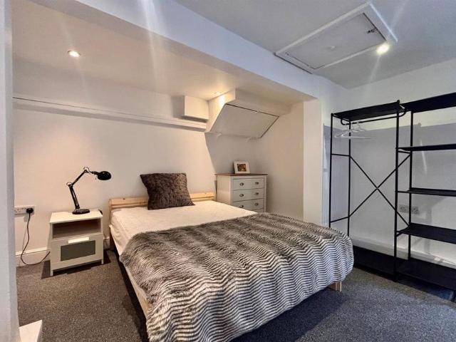 Apartment for rent in Robin Hood, The Slade