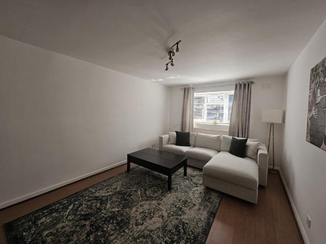Flat for rent in Hendon, Greater London