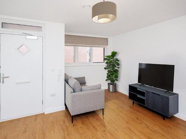 Apartment for rent in The Haulgh, Lee Bank