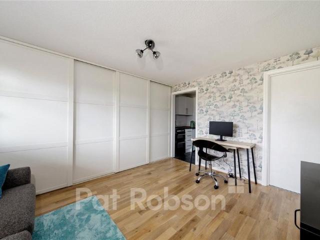 Apartment for rent in Cowgate, Kenton