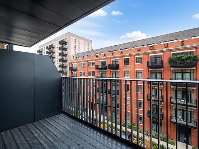 Flat for rent in Hayes, Greater London