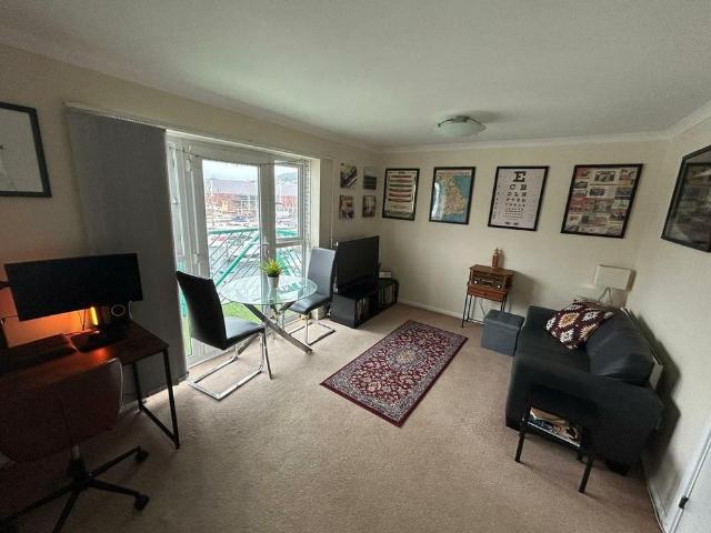 Apartment for rent in Nangreaves, Wales