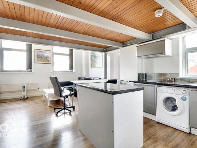 Flat for rent in St Ann's, Haddon