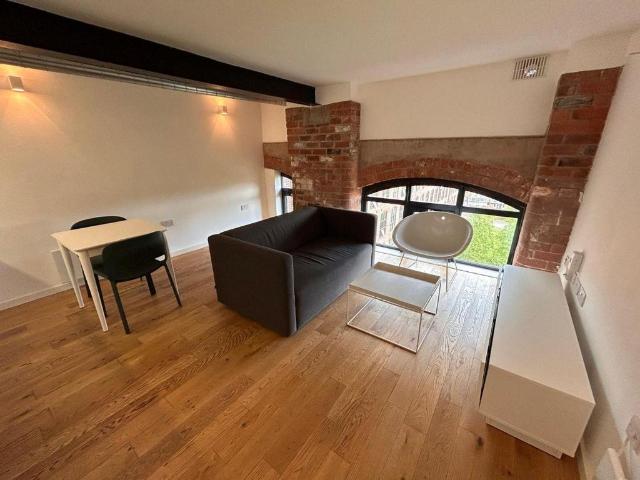 Flat for rent in Reddish, Greater Manchester