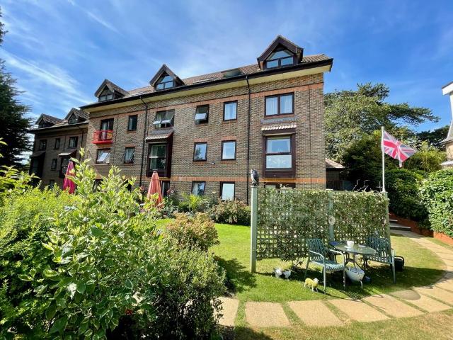 Flat for rent in West Cliff, Bournemouth