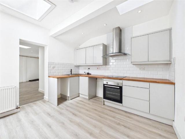 Apartment for rent in The Dales, Key Street