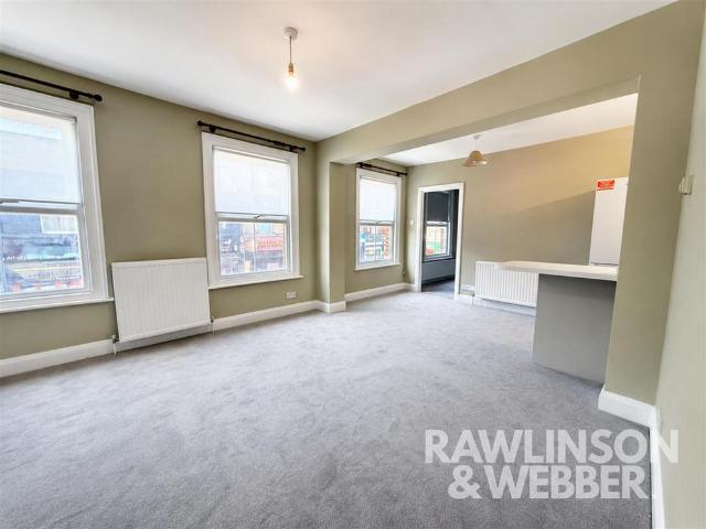Apartment for rent in Blackhills, Surrey
