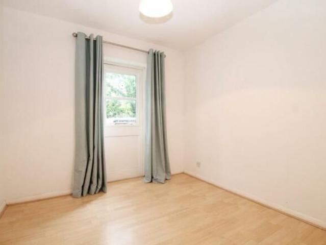 Apartment for rent in Horsell, Woking