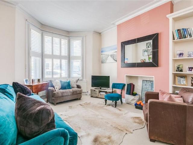 Apartment for rent in London Borough of Hammersmith and Fulham, Greater London