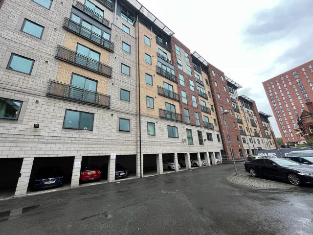 Flat for rent in City Centre, Salford