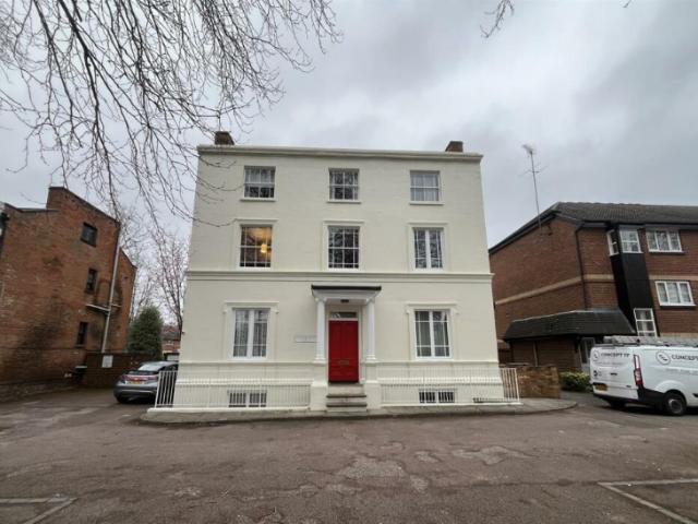 Flat for rent in Newtown, Reading