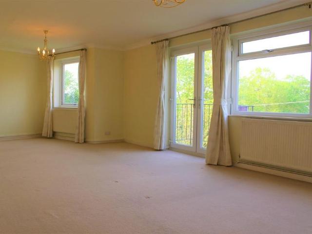 Apartment for rent in Ingatestone and Fryerning, Navestock Side