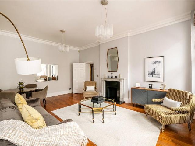 Flat for rent in St. James's, Victoria