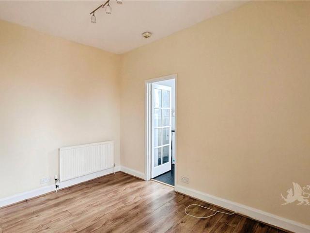 Flat for rent in London Borough of Croydon, Addiscombe