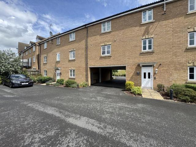 Flat for rent in Hampton Hargate, Peterborough