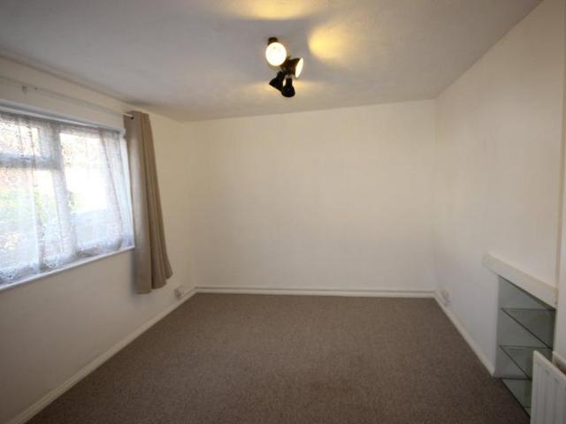 Apartment for rent in Harmondsworth, Isle Of Man