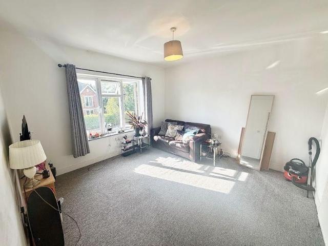 Apartment for rent in Pinner, Greater London