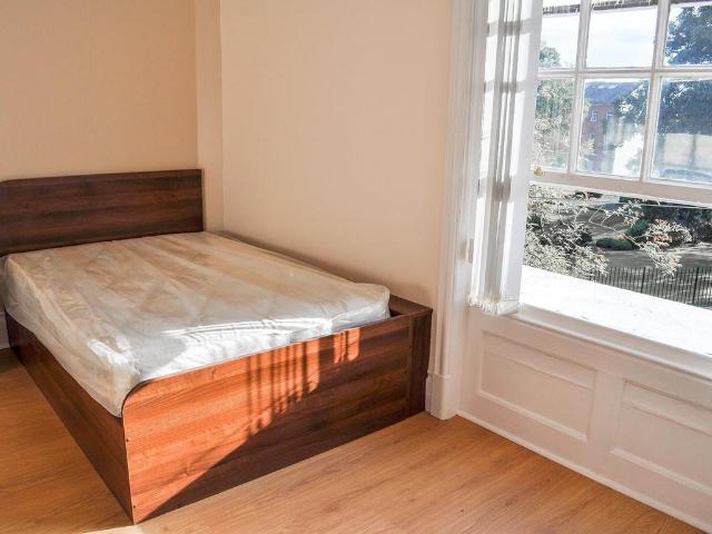 Flat for rent in Woodhouse, West Yorkshire
