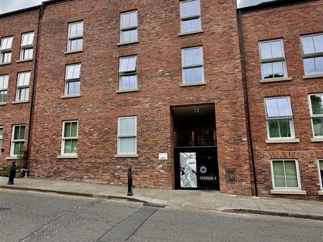 Flat for rent in Portwood, Greater Manchester