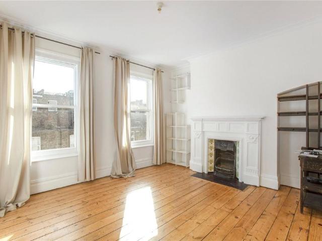 Flat for rent in Shacklewell, Greater London