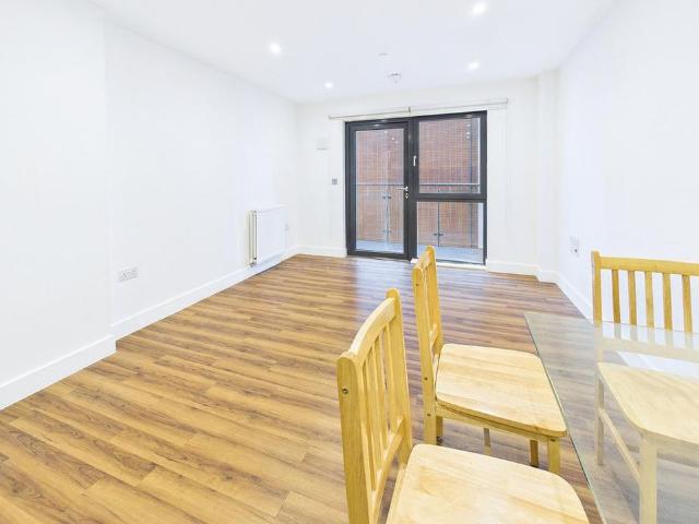 Apartment for rent in Alperton, Greater London