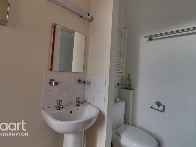 Apartment for rent in Phippsville, Northampton