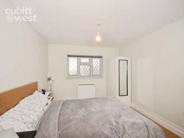 Apartment for rent in Uckfield, Cross In Hand