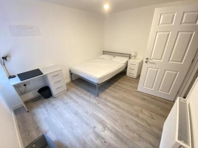 Flat for rent in Sydenham, Green Close