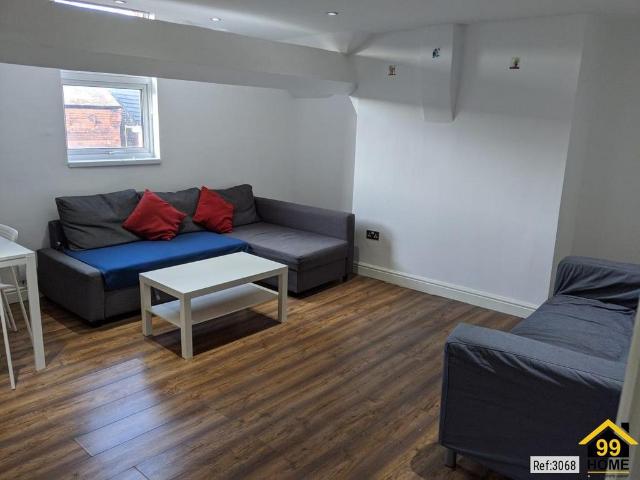 Flat for rent in Warrington